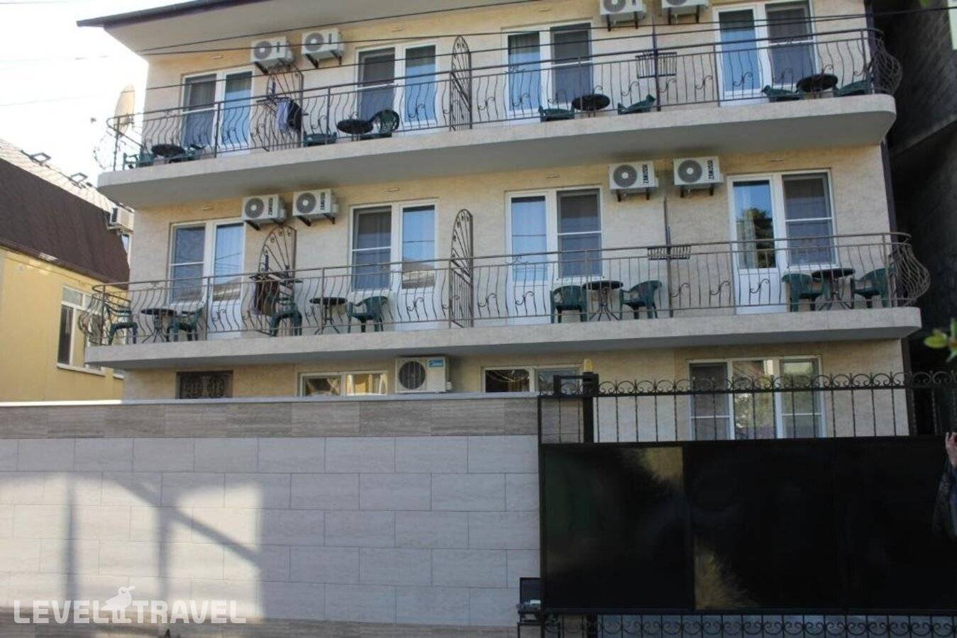 фотографии отеля Гостевой Дом На Изумрудной в Россия(Курортный городок) - фото №2