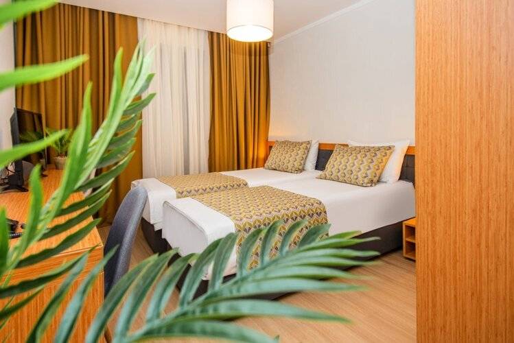 Отель Orbi Palace Hotel Official