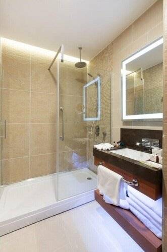 Grand Bellagio Batumi Convention & Casino Hotel (Eх. Legend)