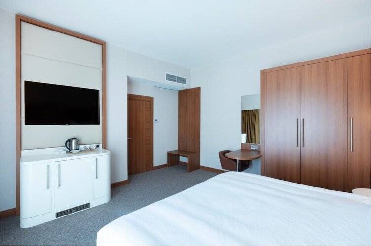 Grand Bellagio Batumi Convention & Casino Hotel (Eх. Legend)
