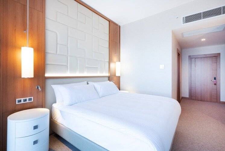 Grand Bellagio Batumi Convention & Casino Hotel (Eх. Legend)