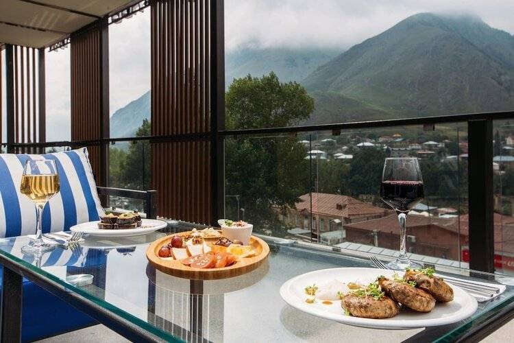 Mount Inn Kazbegi