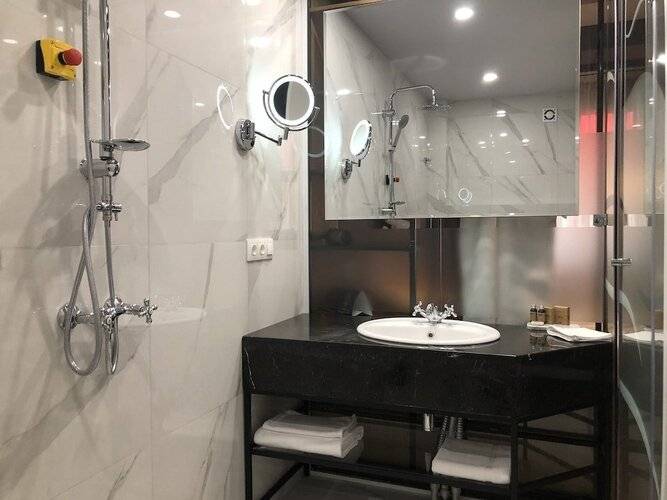 Elle Boutique Hotel