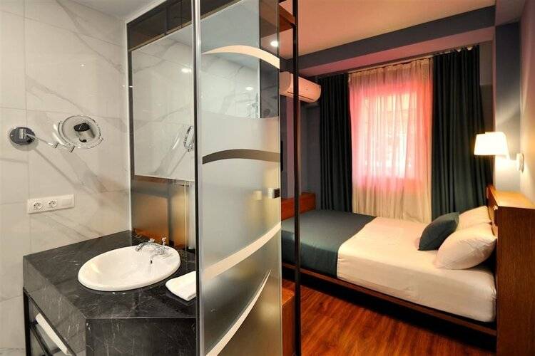 Elle Boutique Hotel