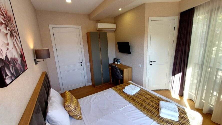 Falcon Boutique Hotel