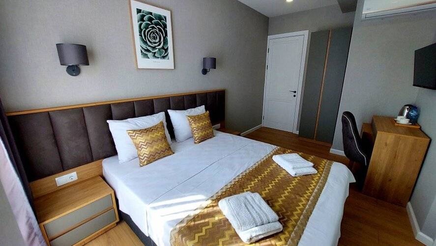 Falcon Boutique Hotel