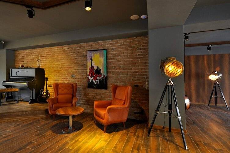Jazz Hotel