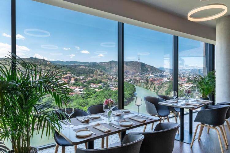 Hotel Golden Tulip Design Tbilisi