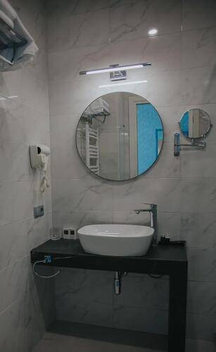 Meta Business Hotel