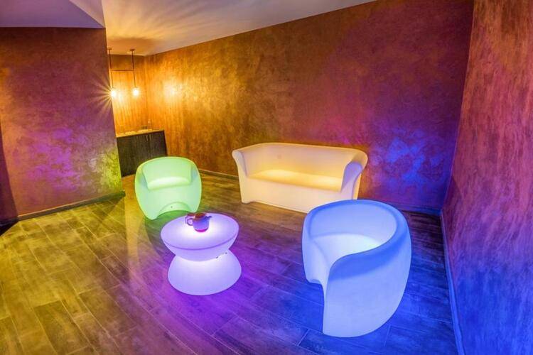 Meta Business Hotel