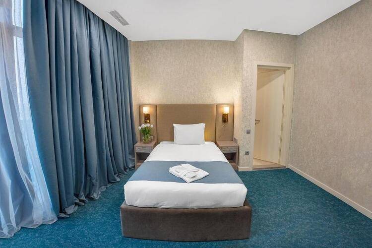 Meta Business Hotel