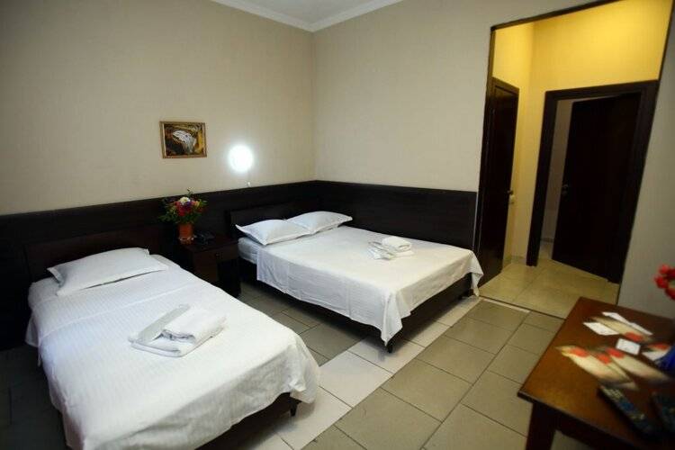 Rose Hotel