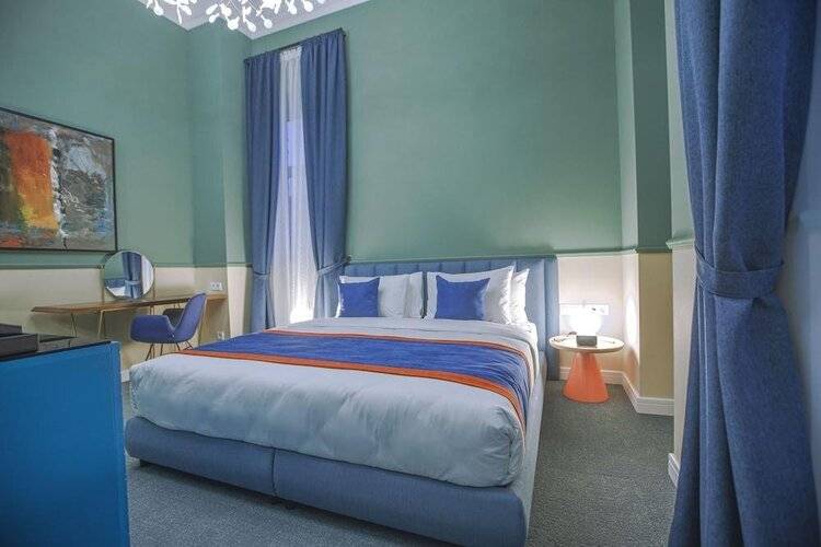 Heritage Hotel And Suites