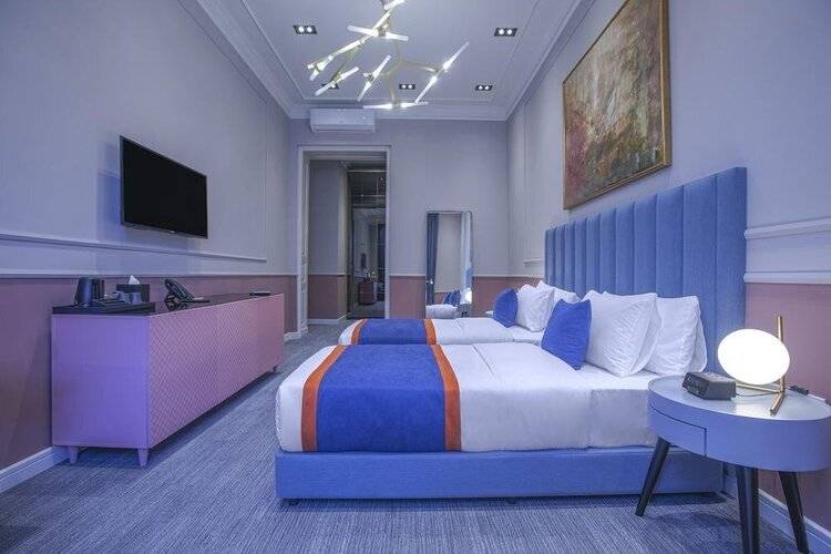 Heritage Hotel And Suites