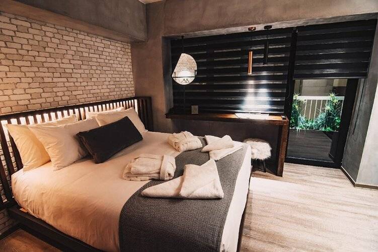 Project 3 Urban Chic Hotel