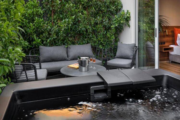 Hydria Boutique Suites By Athens Stay (The Newel Acropolis)