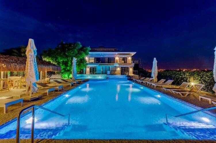 Suess Alaçatı Otel