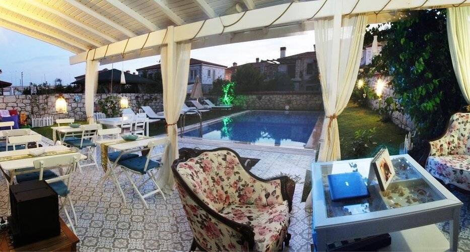 Windmill Alacati Boutique Hotel