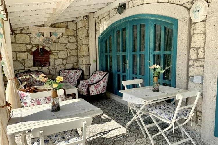 Windmill Alacati Boutique Hotel