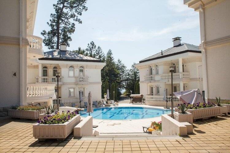 Villas & Spa By Ostrova