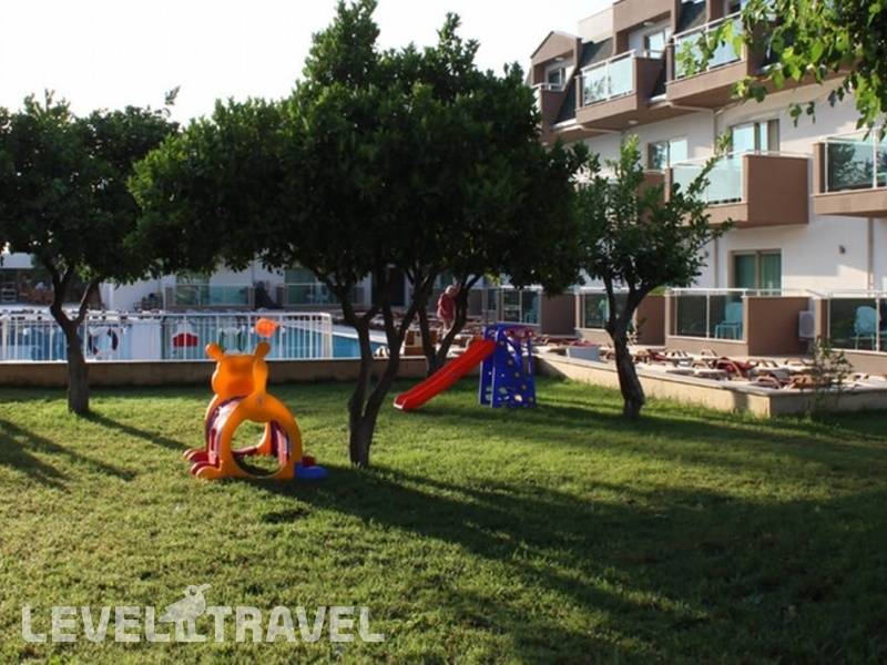 Фотография Omorfi Garden Resort Hotel (Ex. Royal Batont Hotel)