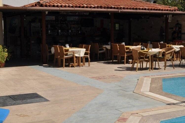 Hibiscus Garden Apart