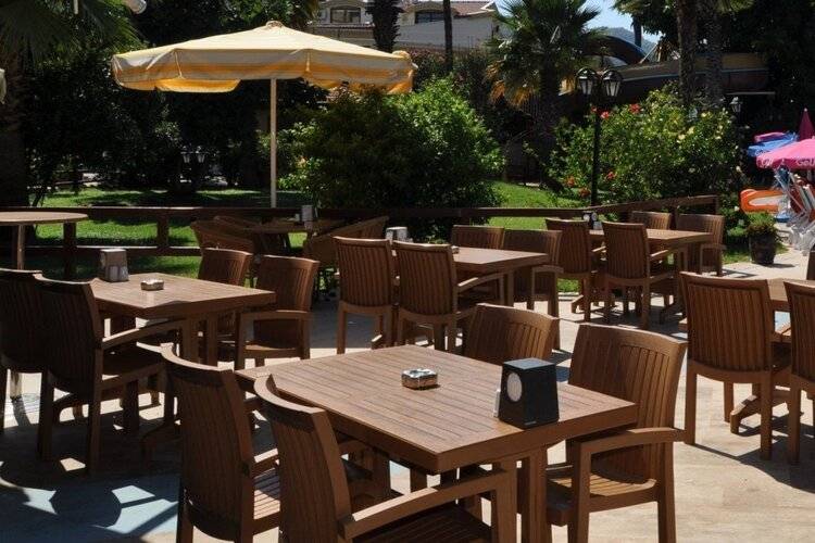 Hibiscus Garden Apart