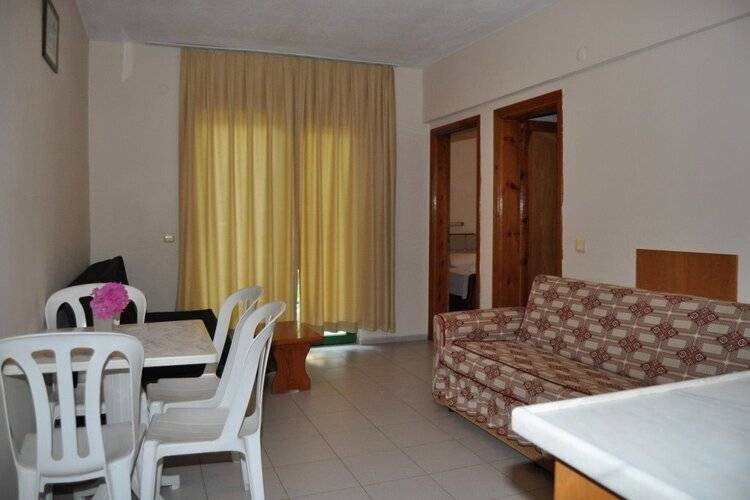 Hibiscus Garden Apart