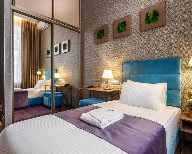 Mansilion Hotel