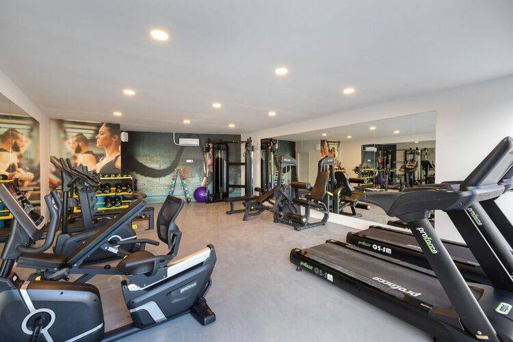 Hotella Hotel & Spa
