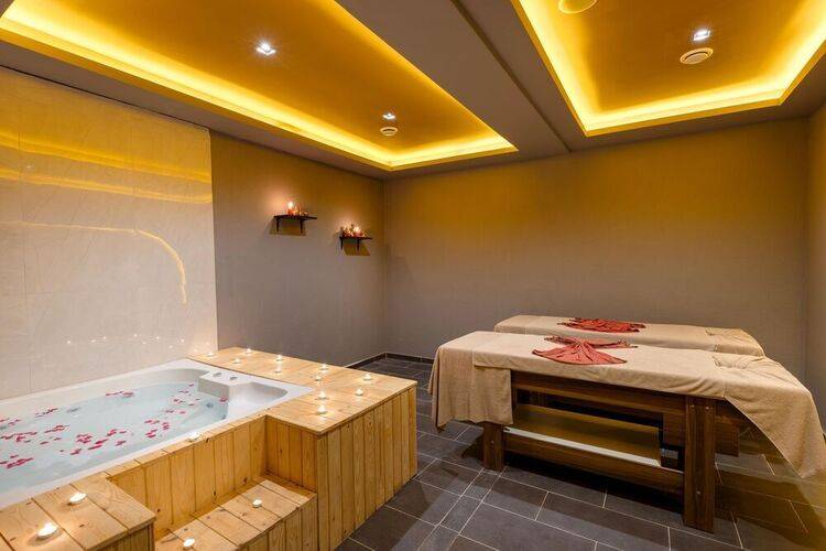 Hotella Hotel & Spa