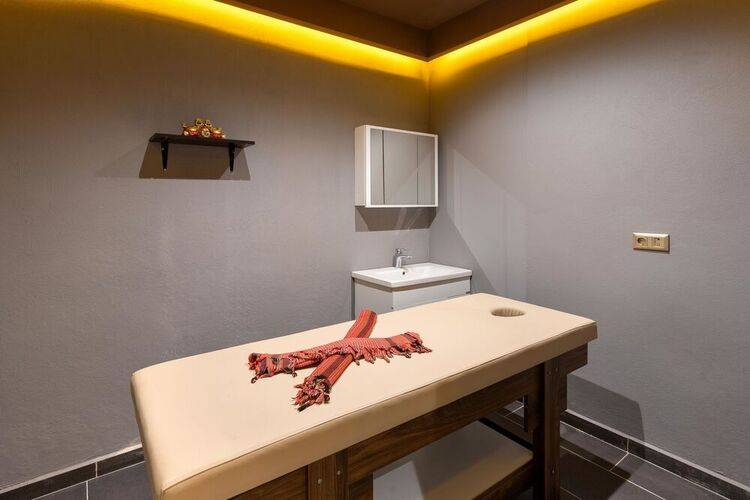 Hotella Hotel & Spa