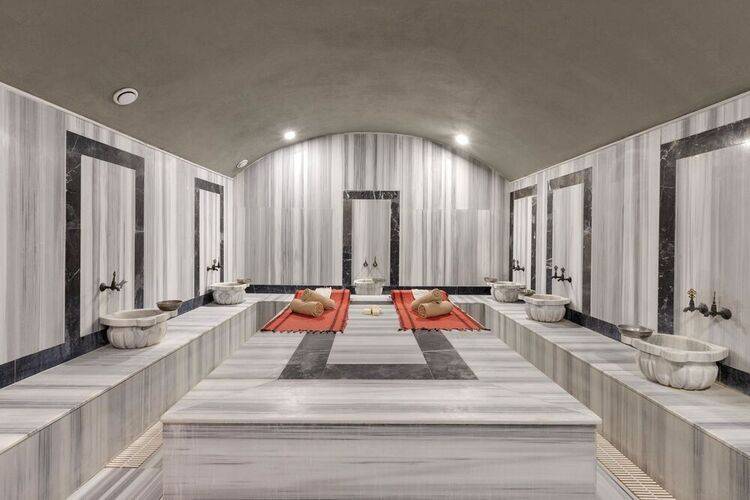 Hotella Hotel & Spa
