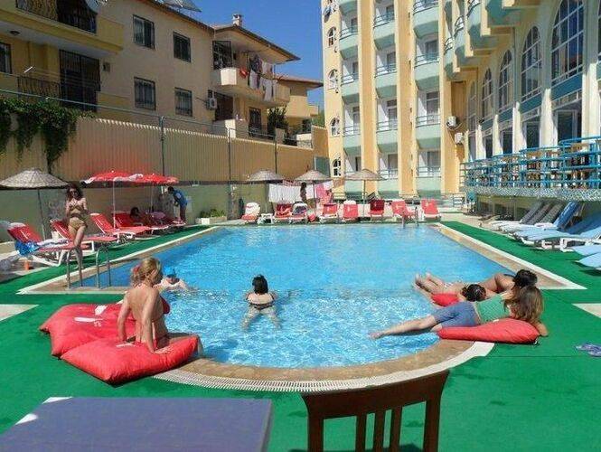 Albora Hotel