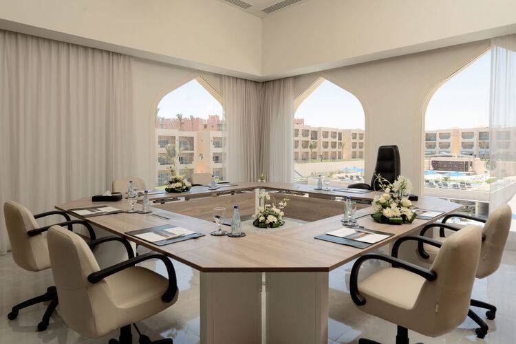 Cleopatra Luxury Resort Sharm (Adults Only 16+)