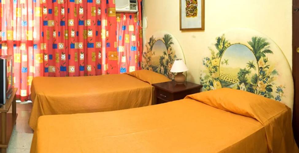 Hotel Mariposa