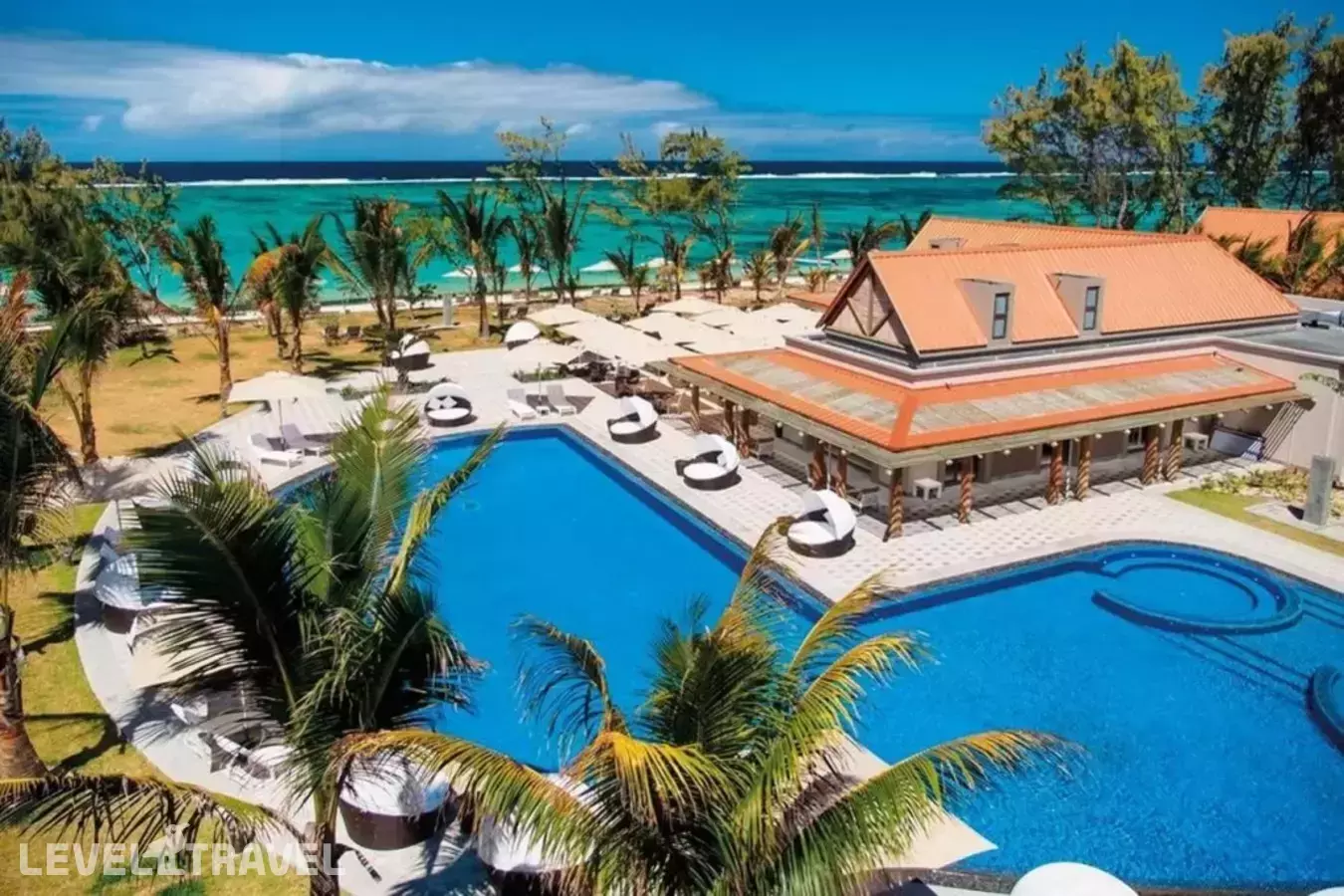 Maritim Crystals Beach Hotel