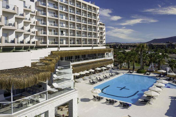 Design Plus Seya Beach Hotel