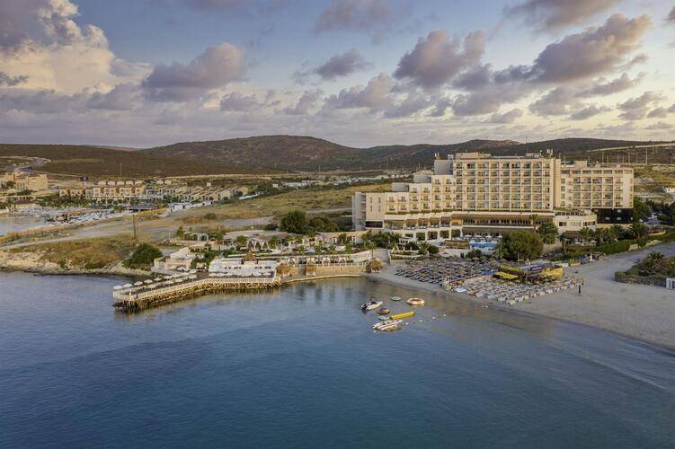 Design Plus Seya Beach Hotel