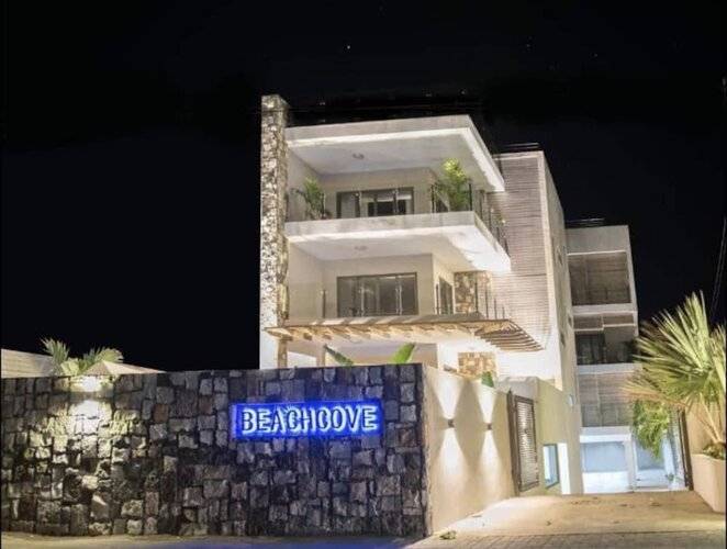 Luxury Modern 2-Bed Apartment Pereybere Grand Baie
