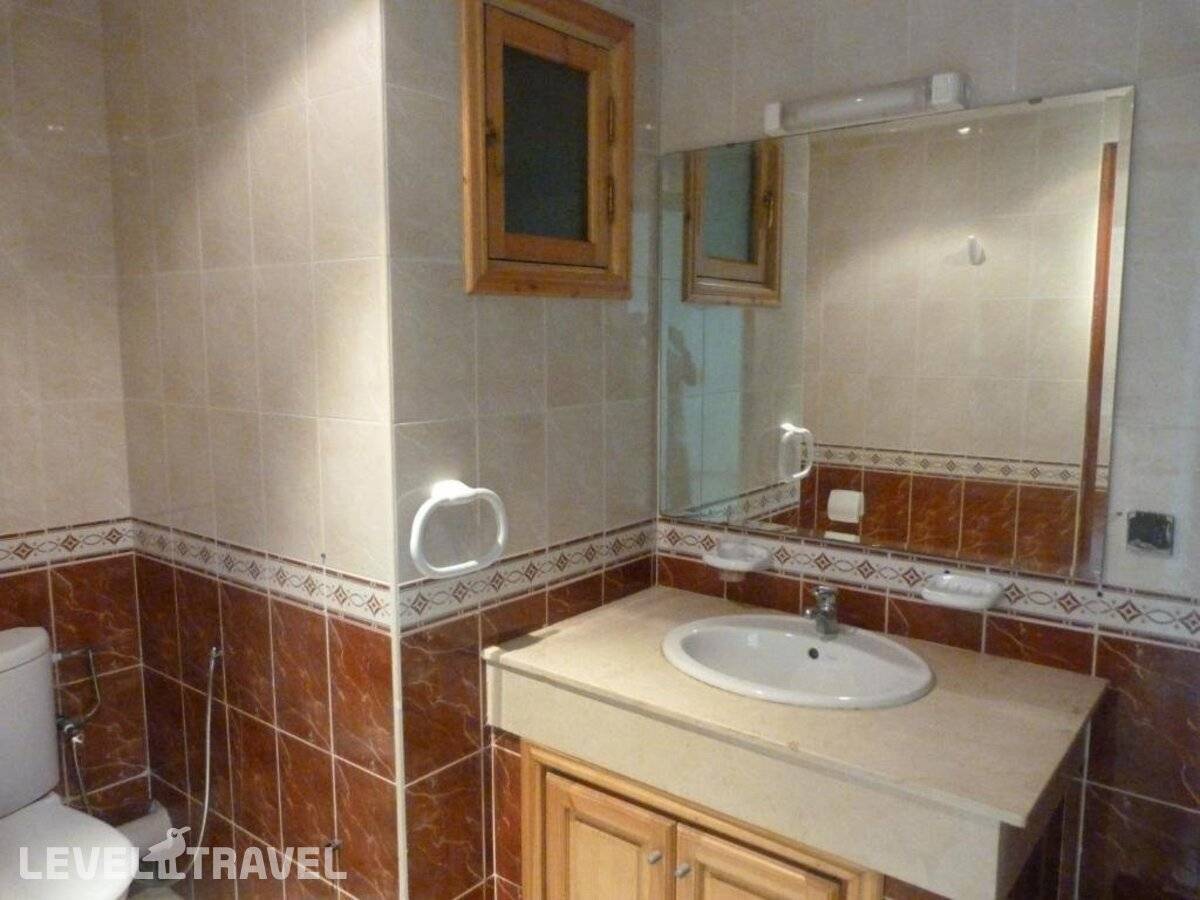 Изображение отеля 8