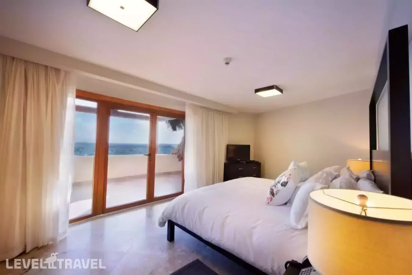 The Bannister Hotel & Yacht Club By Mint