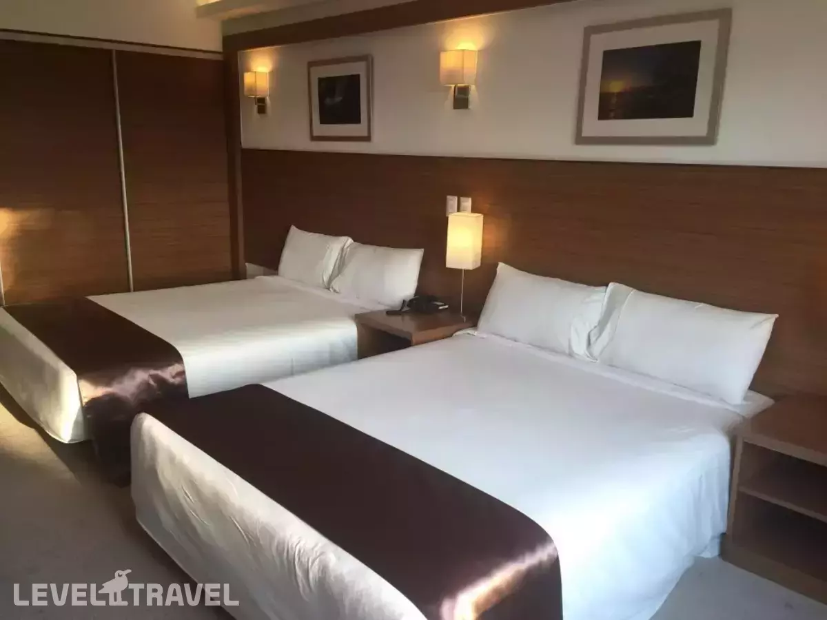 Weston Suites & Hotel