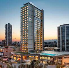 $item['hotel']['name']