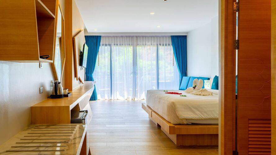 Golden Paradise Hotel