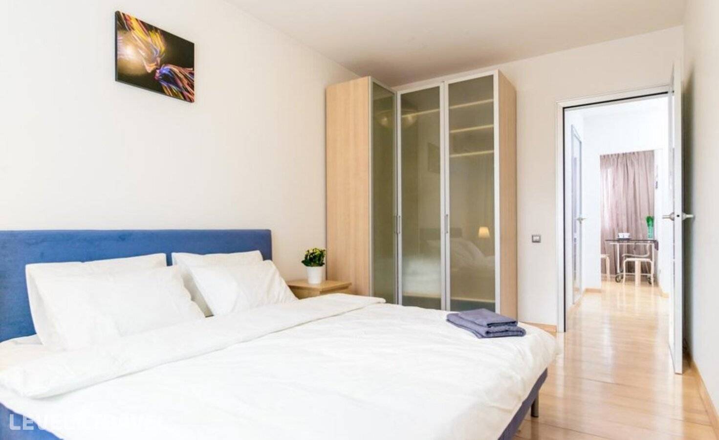 фотографии отеля Funny Dolphins (Фанни Долфинс) На Большой Спасской 8 в Россия(Центральный административный округ (ЦАО)) - фото №1