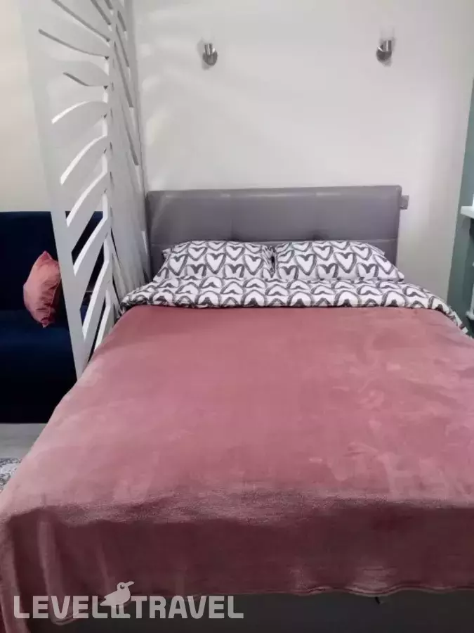 Апартаменты Листья На Автозаводской