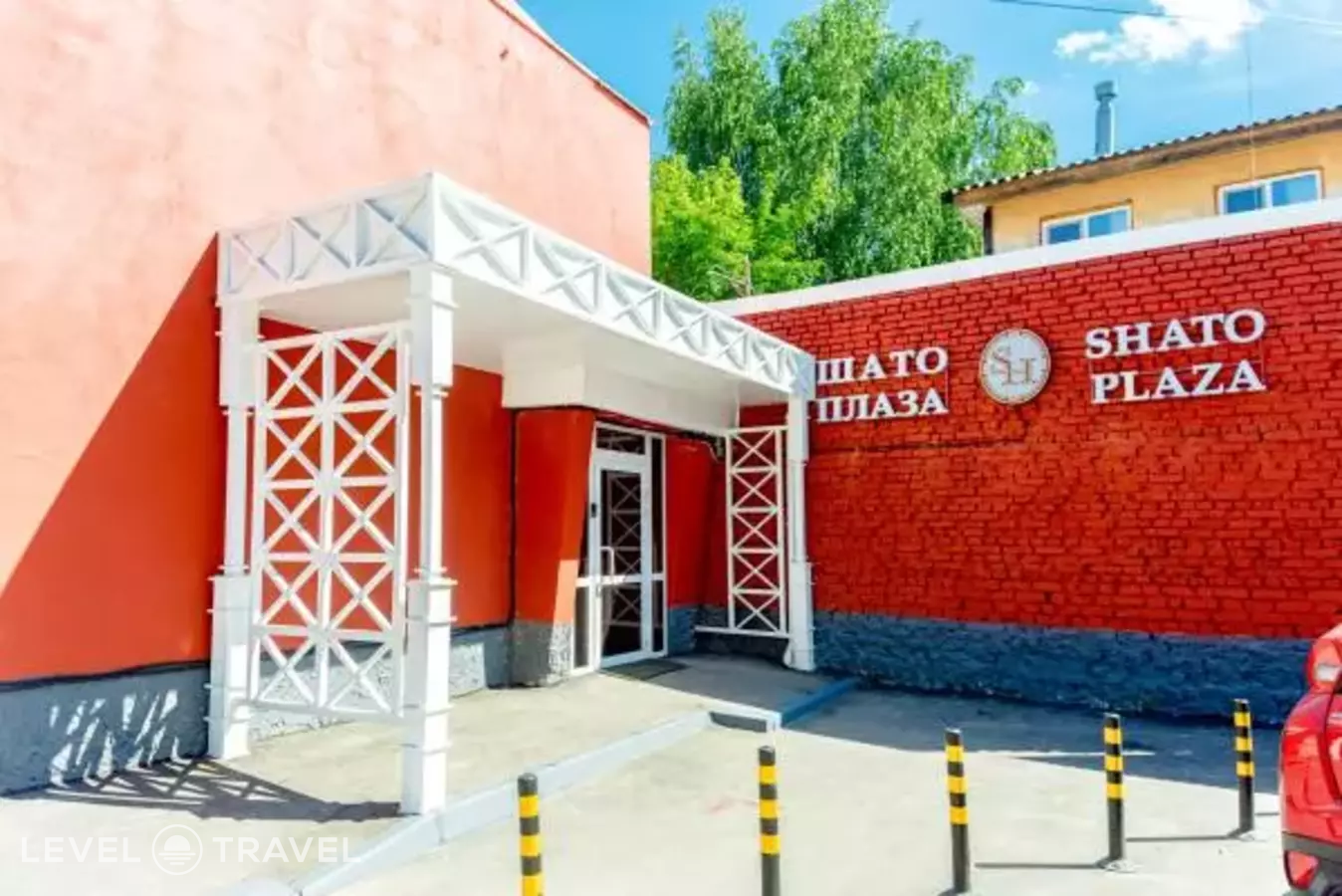 Хостел Шато Плаза (Shato Plaza)