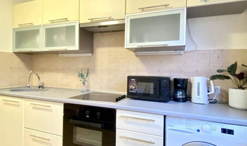 Просторные Апартаменты В Самом Центре У Озера Апартмари (Apartmari)