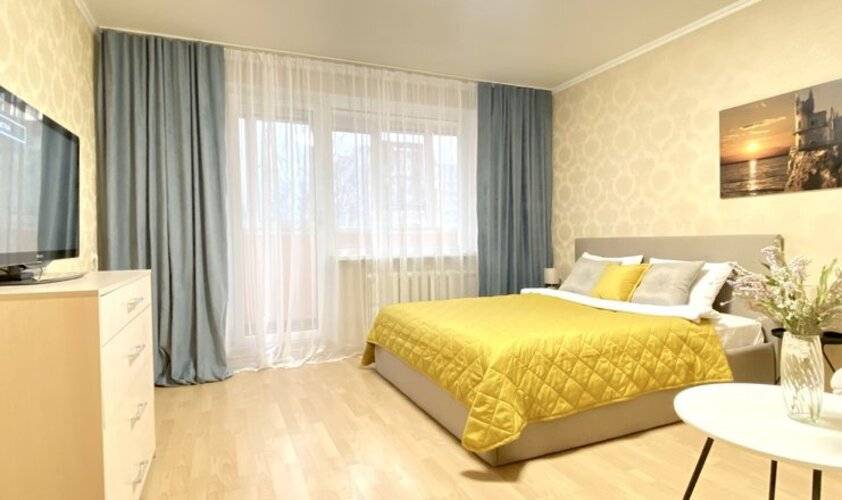 Просторные Апартаменты В Самом Центре У Озера Апартмари (Apartmari)